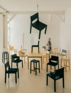 016 Maasto Matsalsstol Klädd Sits, Svart